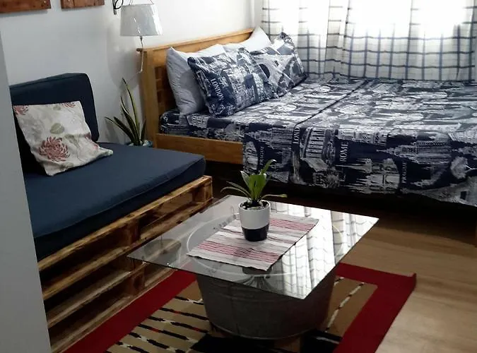 Apartment The Treehouse B @ Trees Residences